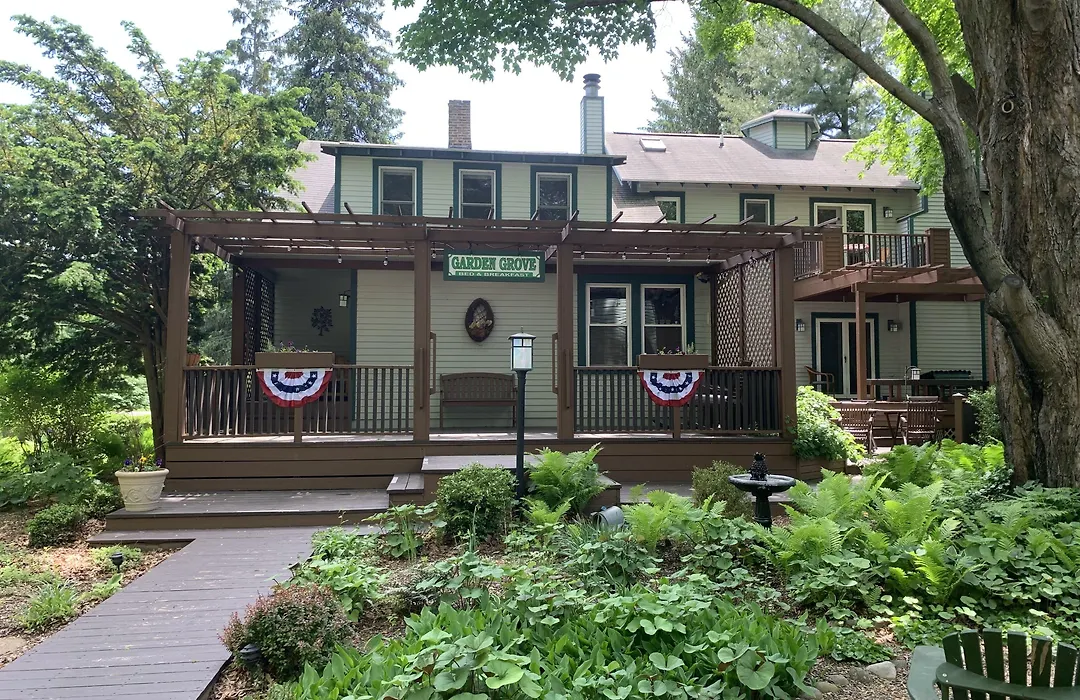 Garden Grove Inn Bed And Breakfast-1