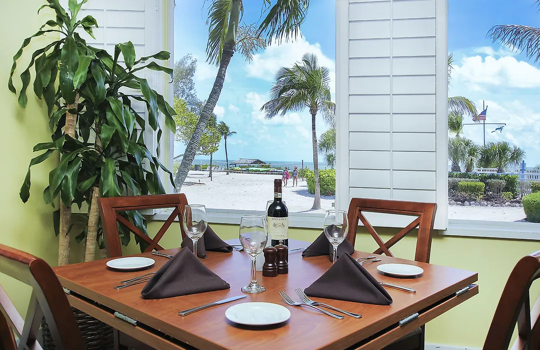 Island Inn-1