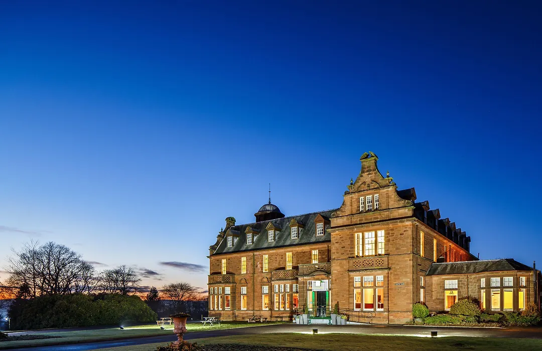 Holiday Inn Dumfries By Ihg-1