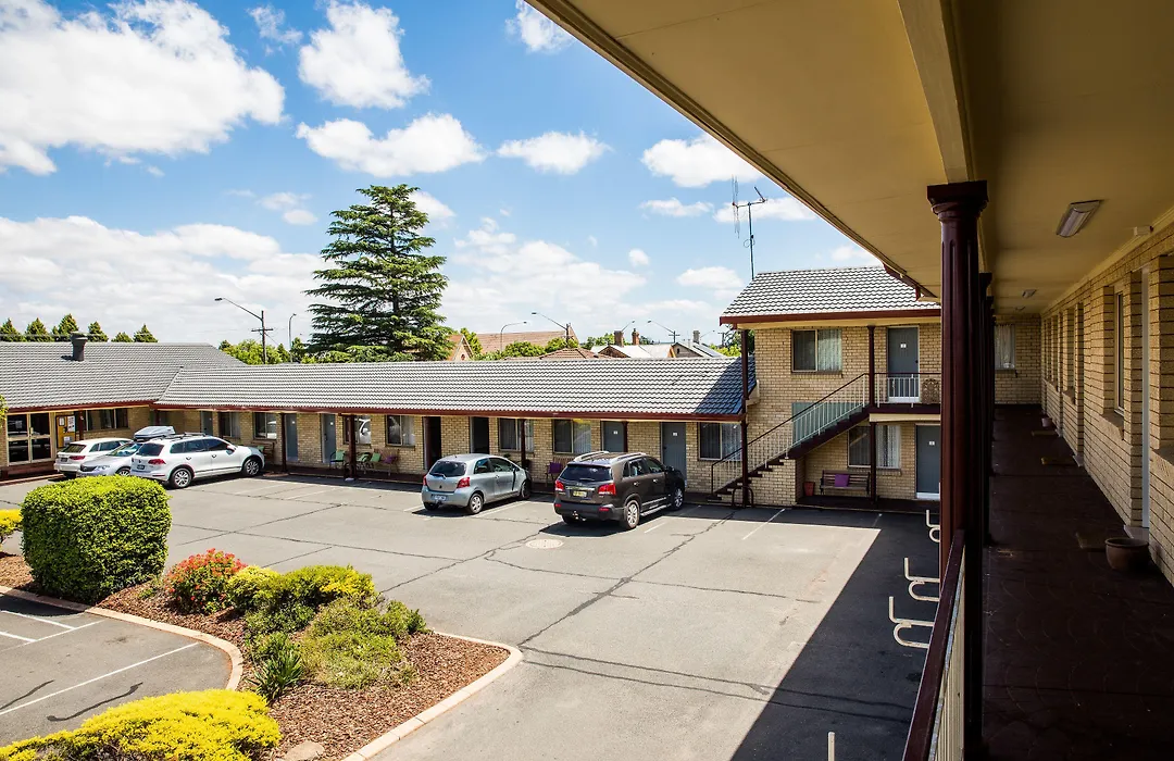 Lilac City Motor Inn-1