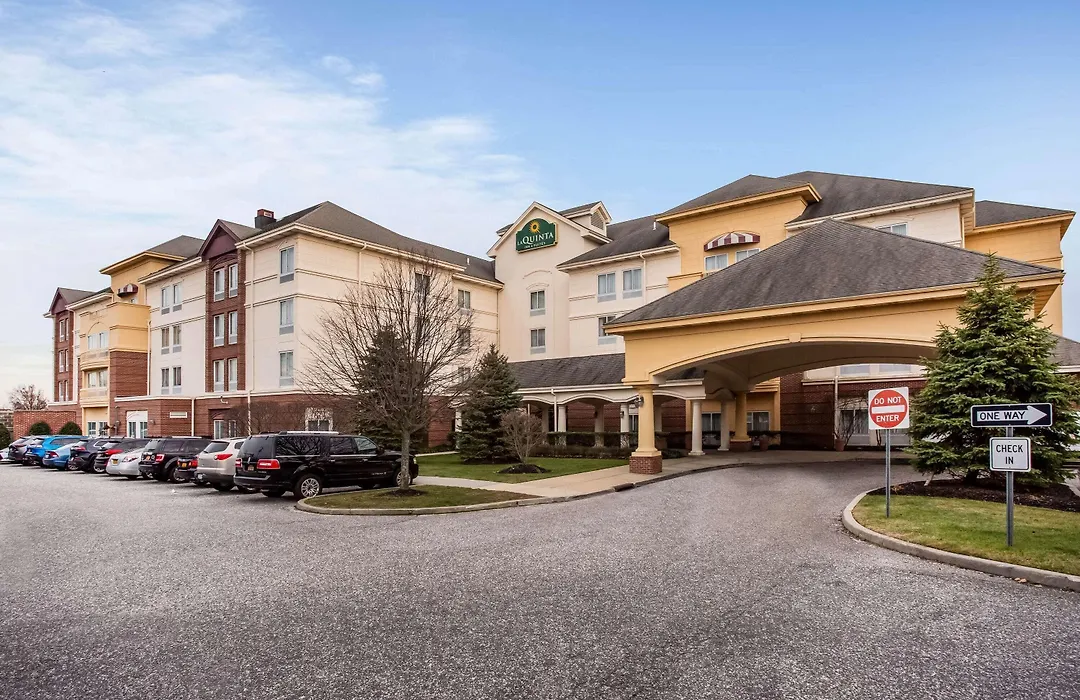 La Quinta By Wyndham Islip - Macarthur Airport-1