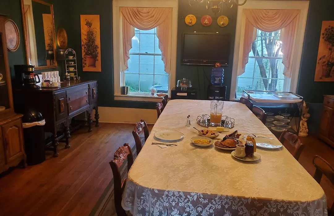 Hall Place Bed & Breakfast-1