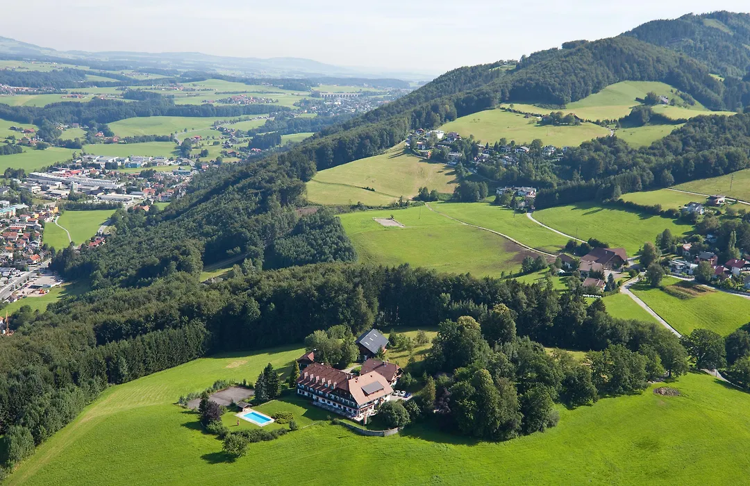 Hotel Schoene Aussicht-1