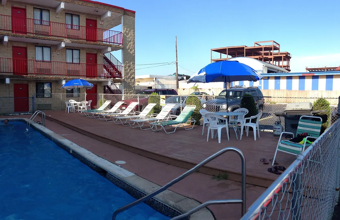 Cloud 9 Inn - Beach Hotel-1