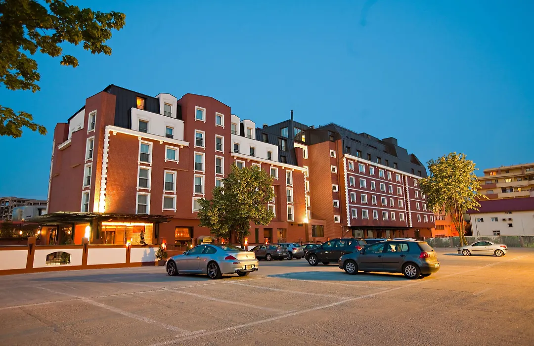 Ramada Hotel & Suites By Wyndham Bucharest North-1