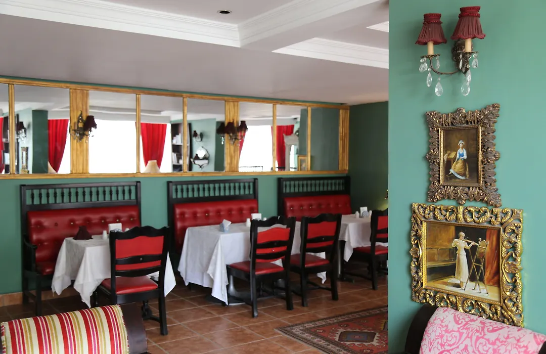 Gondola Hotel & Suites-1