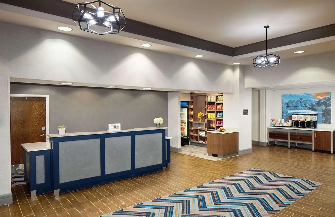 Hampton Inn By Hilton Garden City Long Island-1