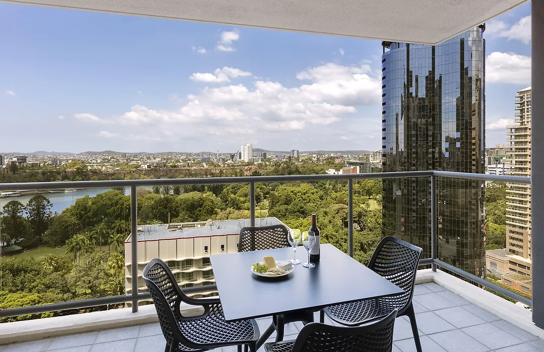 Oaks Brisbane On Margaret Suites-1