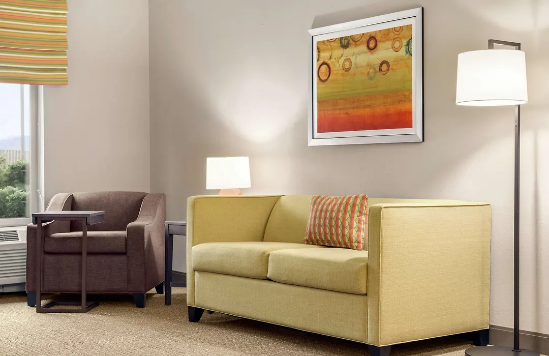 Hampton Inn Athens-1