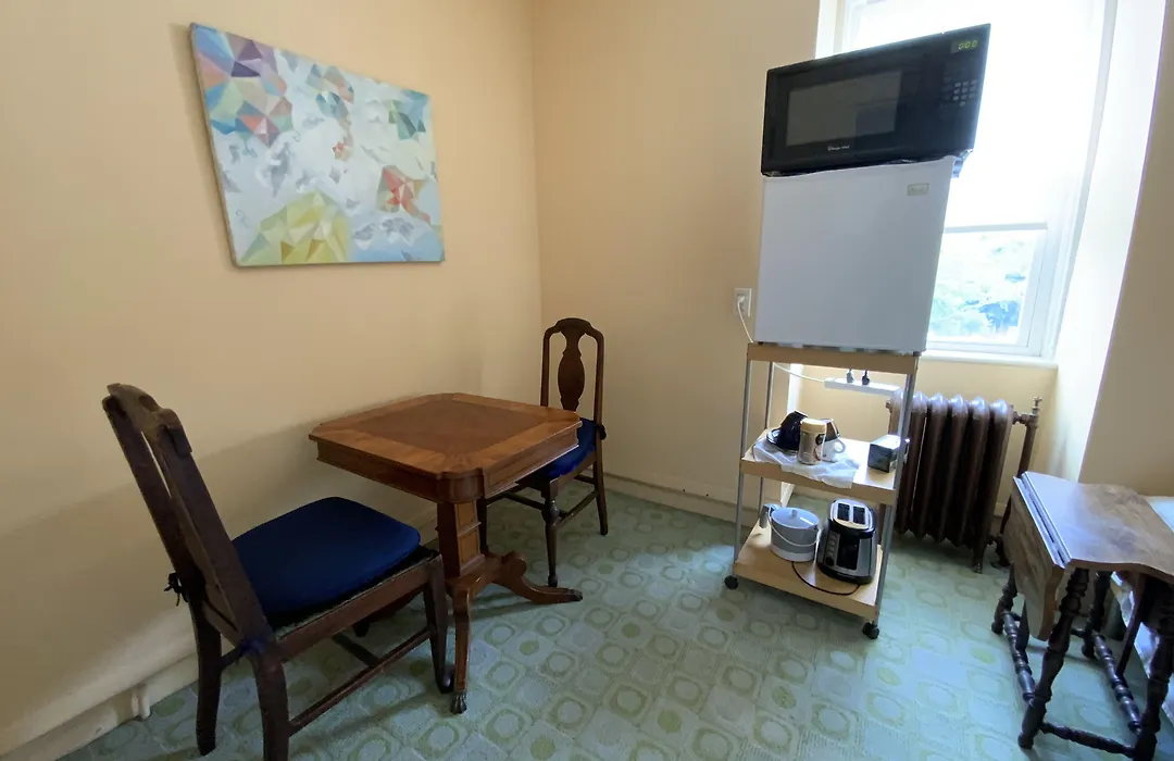 Fort Pl B&B And Gallery-1