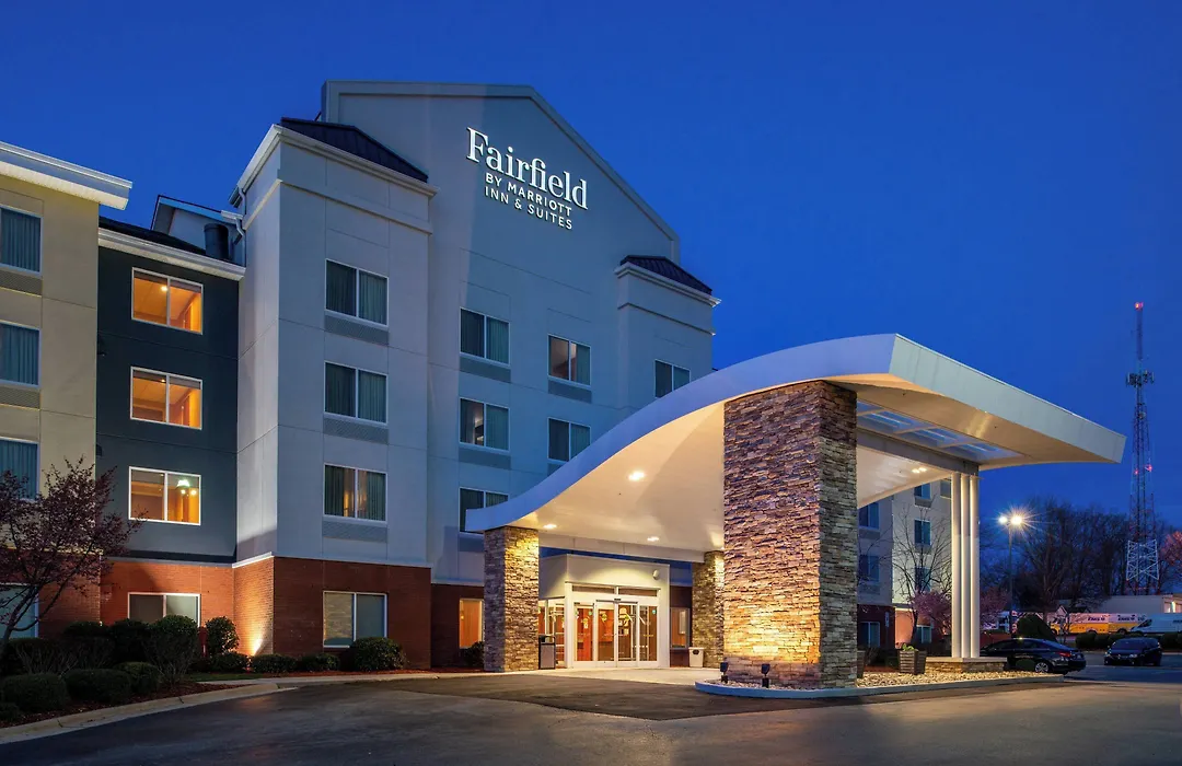 Fairfield Inn & Suites Greensboro Wendover-1