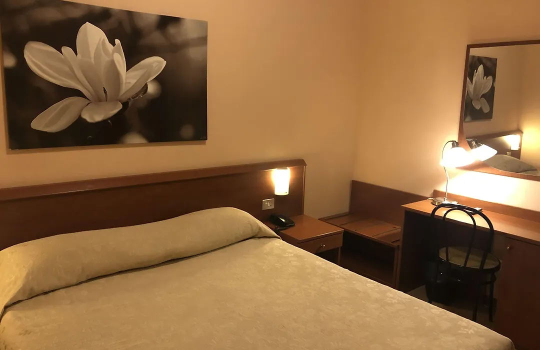 Hotel Paradiso-1