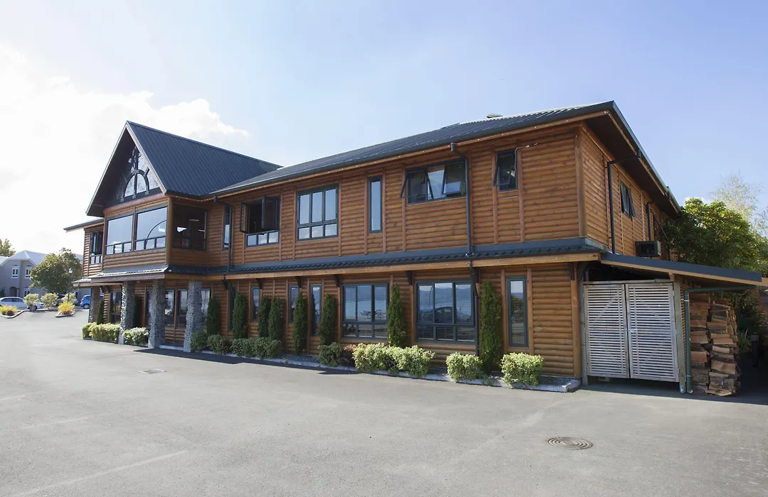 Lakefront Lodge Taupo-1