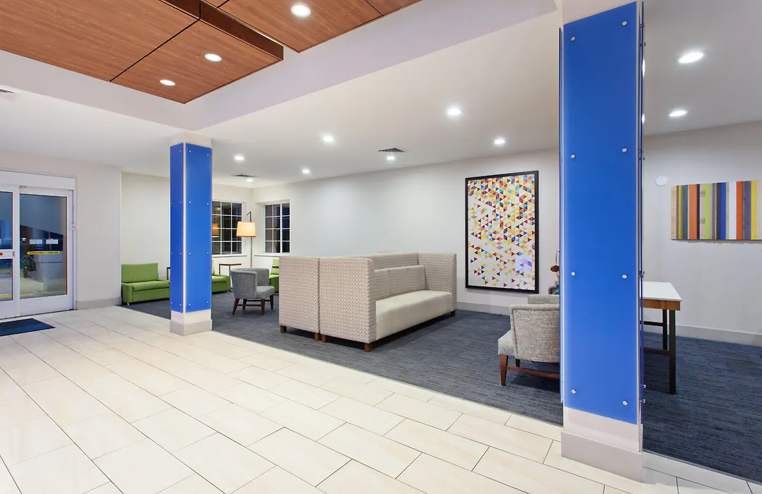 Holiday Inn Express & Suites Corona By Ihg-1