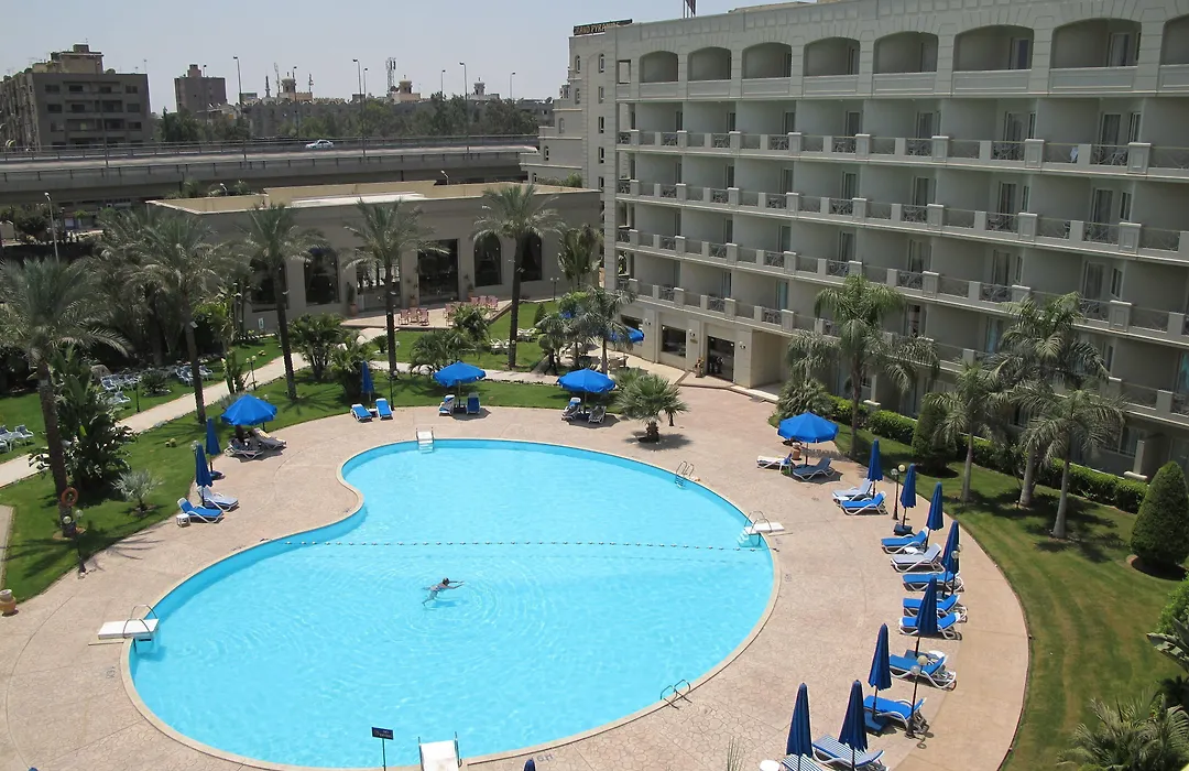 Grand Pyramids Hotel-1