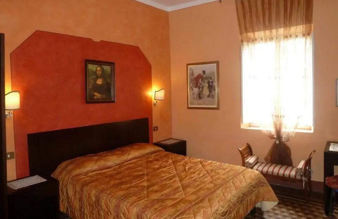 Antica Residenza Santa Chiara -City Center-1