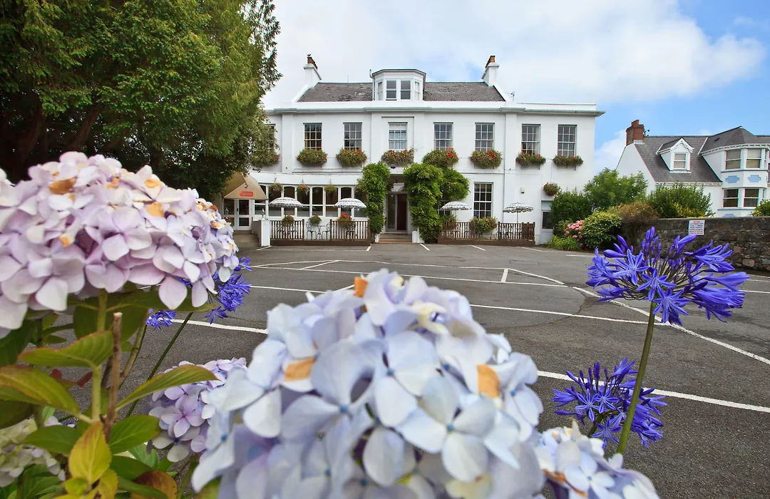 La Collinette Hotel, Cottages & Apartments-1