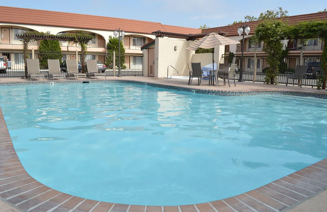 Laurel Inn & Conference Center-1