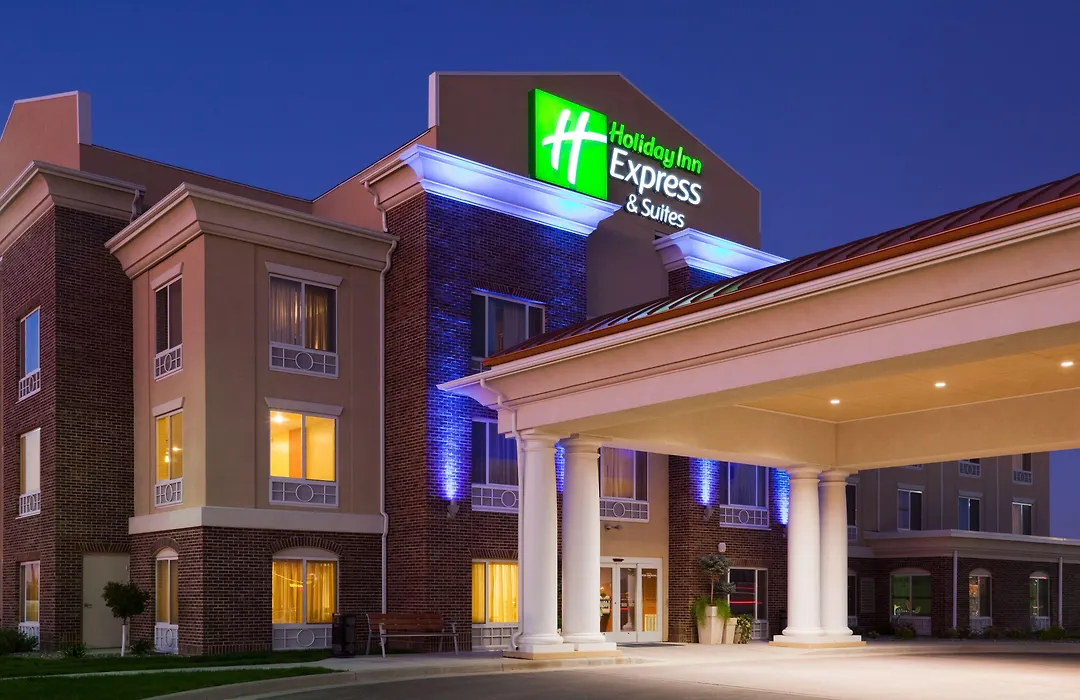 Holiday Inn Express & Suites Minot By Ihg-1