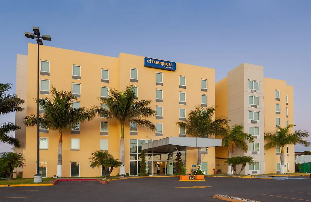 City Express By Marriott Celaya Parque-1