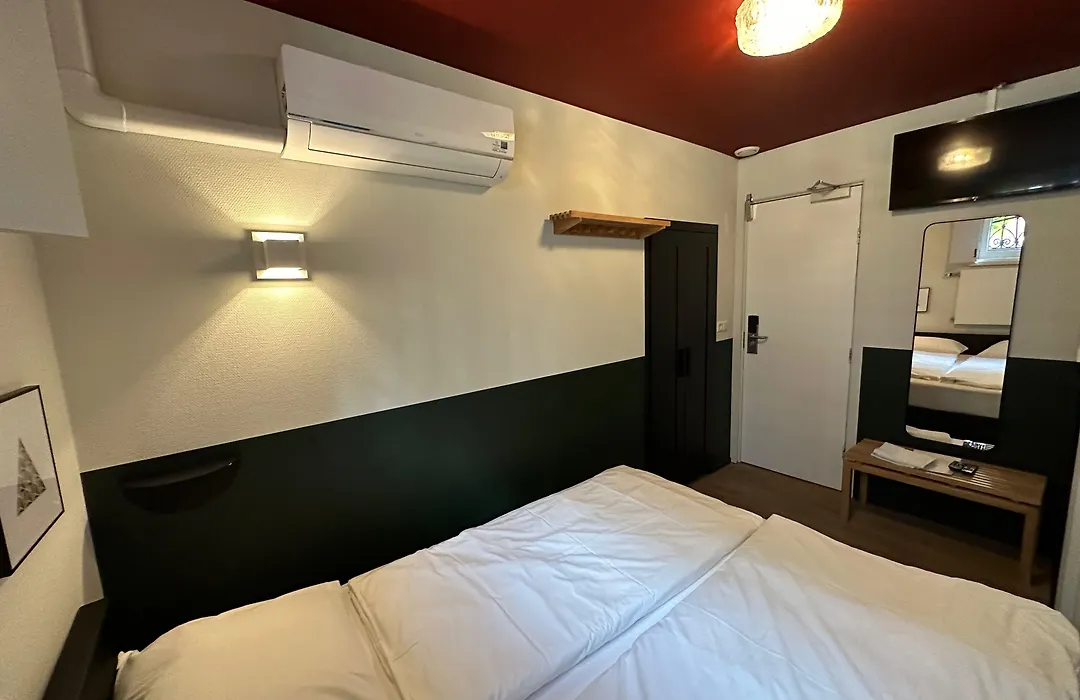 Weber Hotel-1