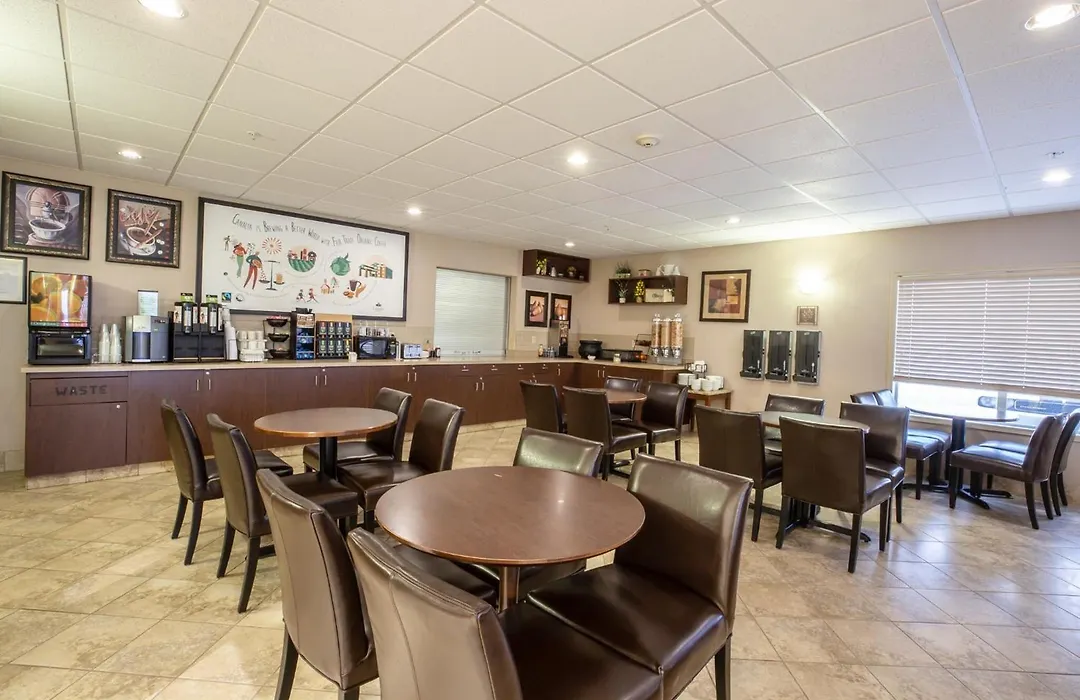 Canalta Hotel Oyen-1