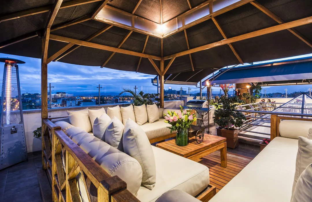 Hotel Platinum Suite-1