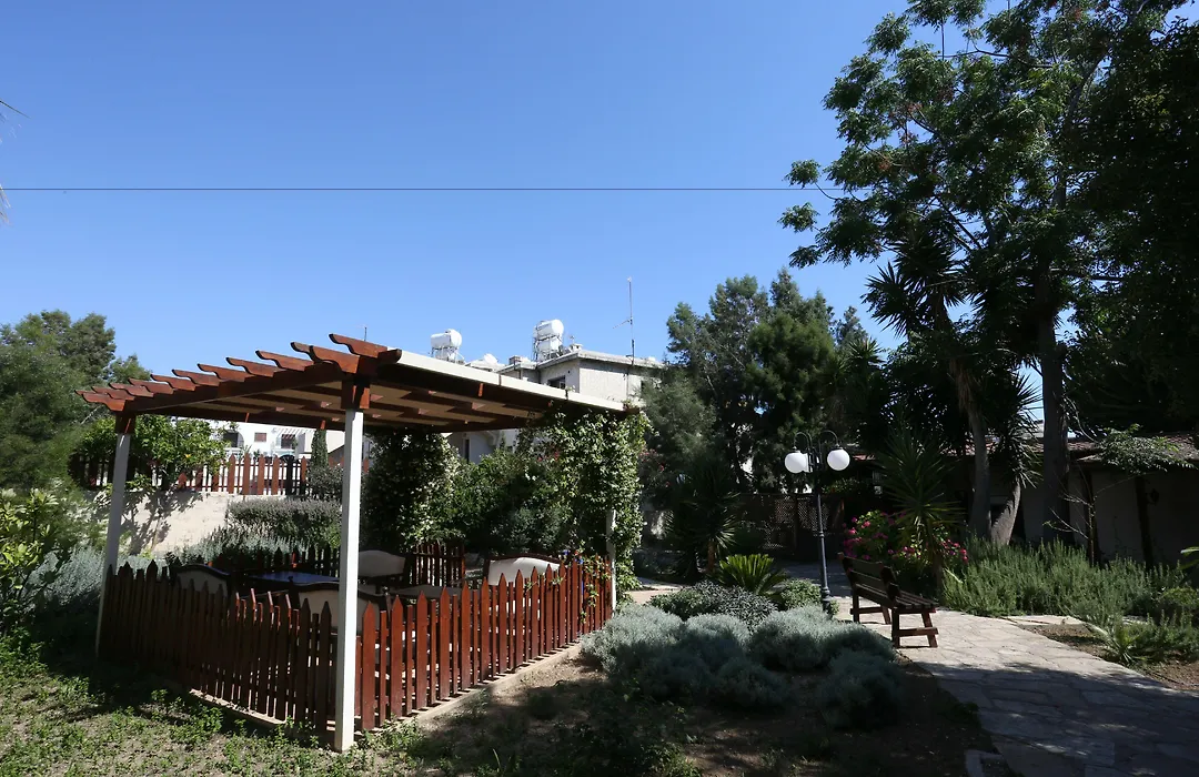 Dionysos Central-1