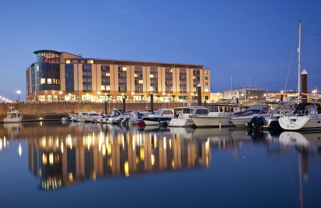 Radisson Blu Waterfront Hotel, Jersey-1