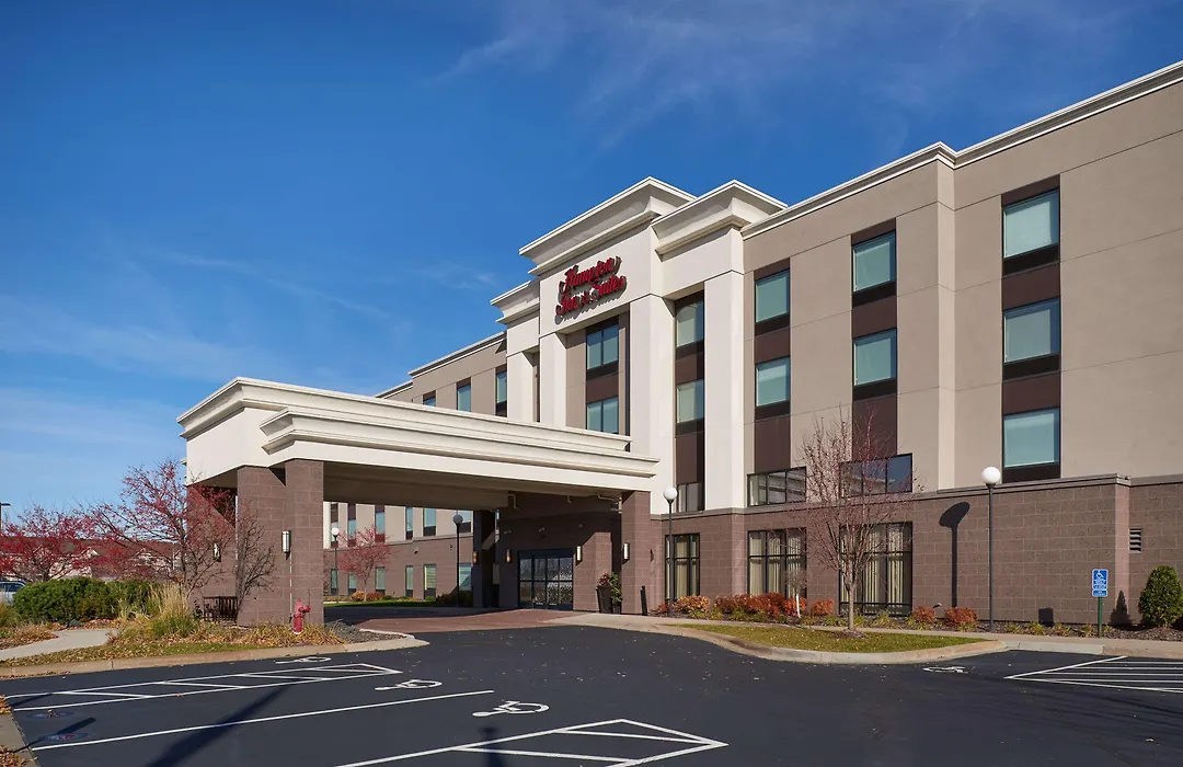 Hampton Inn & Suites Rogers-1