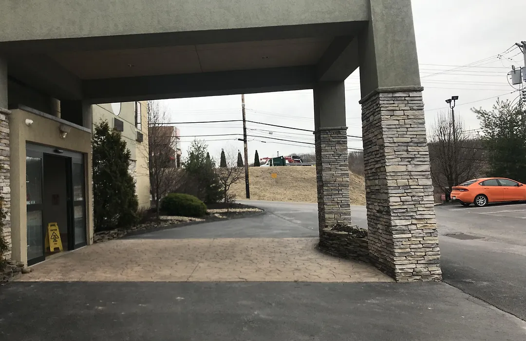 Comfort Suites Monaca-1