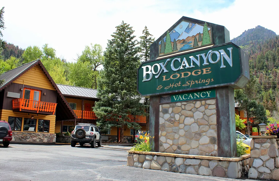 Box Canyon Lodge And Hot Springs-1