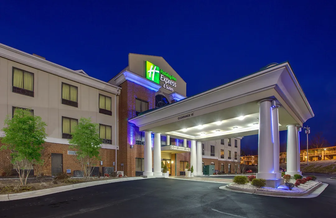 Holiday Inn Express Hotel & Suites Greensboro-East By Ihg-1