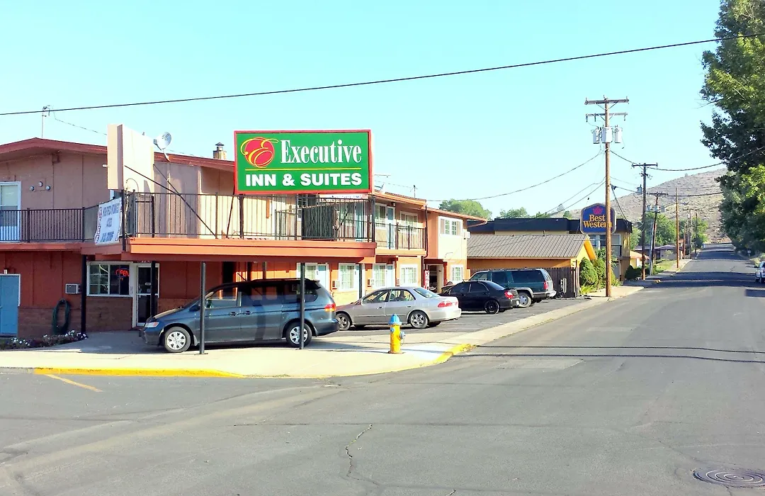 Executive Inn & Suites-1