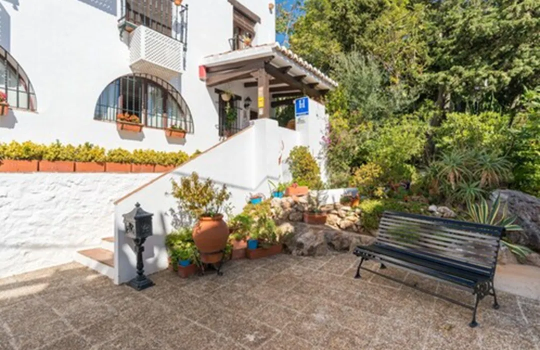 Hostal El Escudo De Mijas-1
