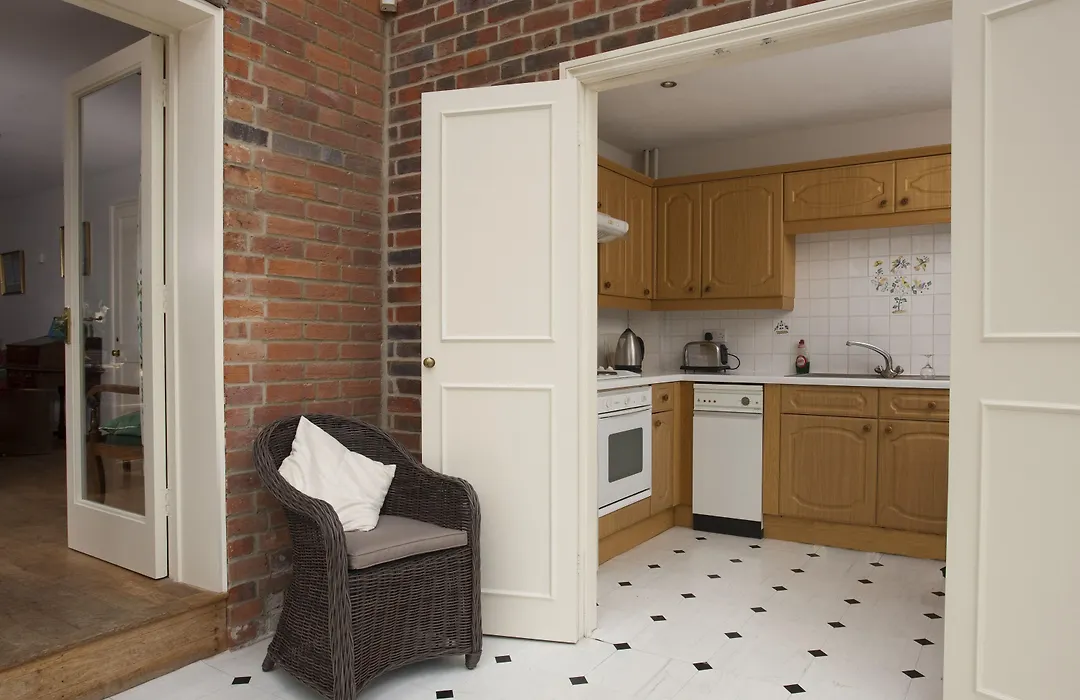 Rookwood Farmhouse B&B-1