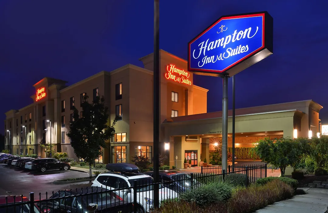 Hampton Inn & Suites Tacoma-1
