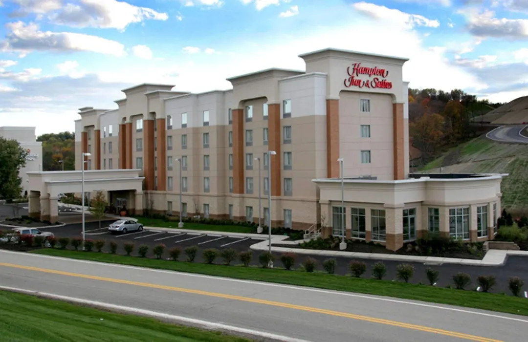 Hampton Inn & Suites Pittsburgh-Meadow Lands-1
