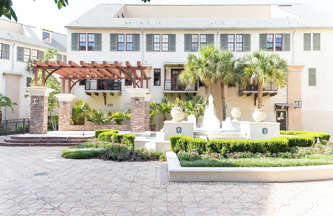 Carriage House Hotel-1