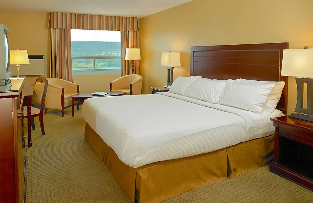 Coast Fraser Inn-1