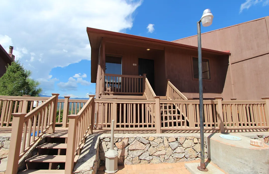 Crown Point Resort-1