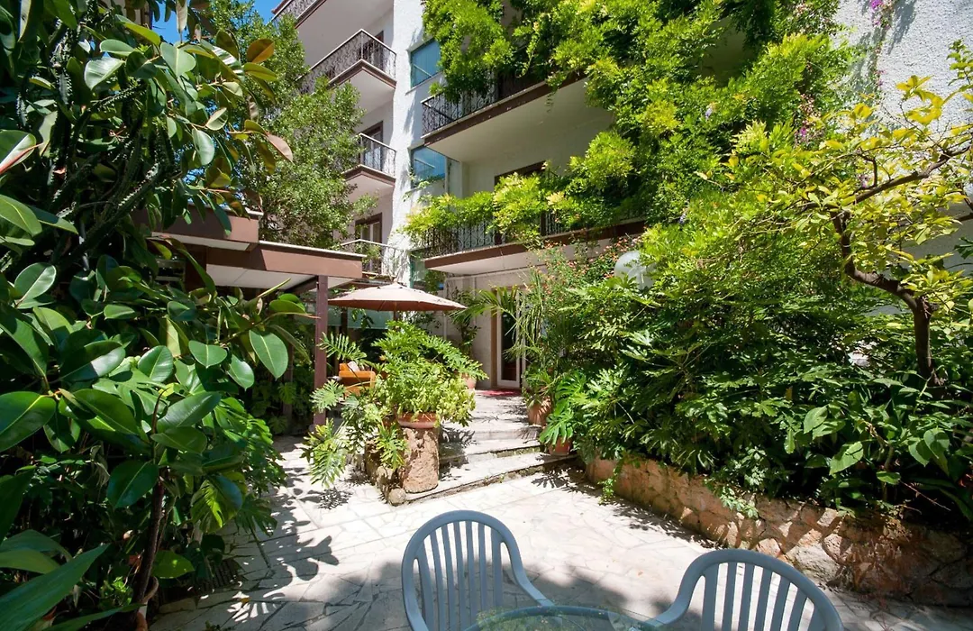 Hotel La Pergola-1