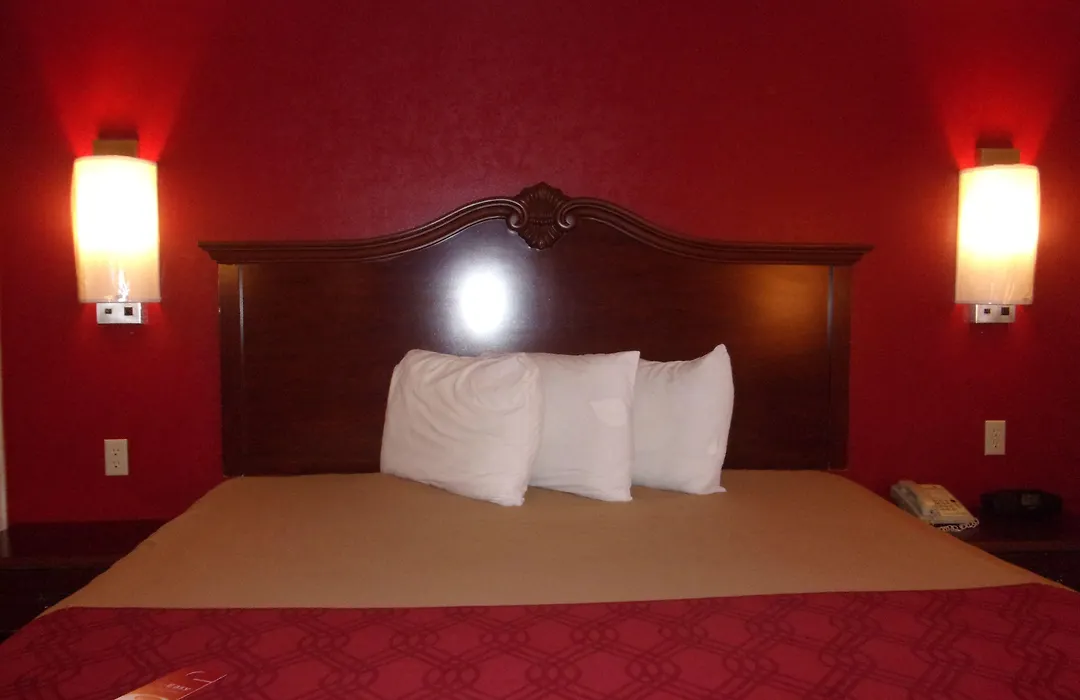 Econo Lodge-1