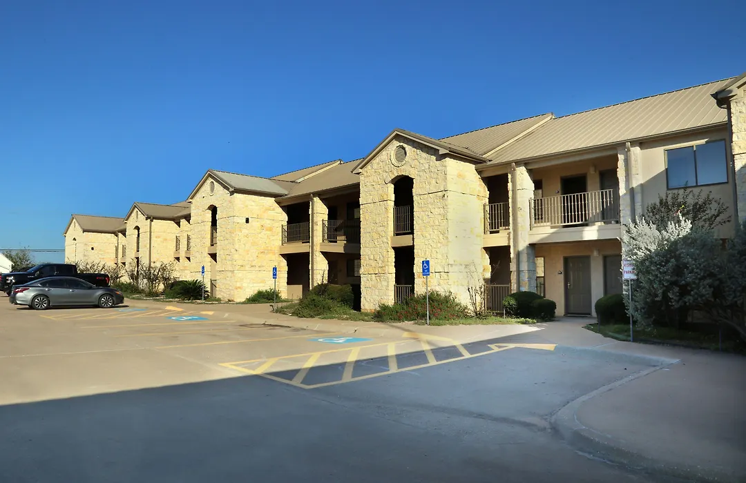 Days Inn & Suites By Wyndham Llano-1