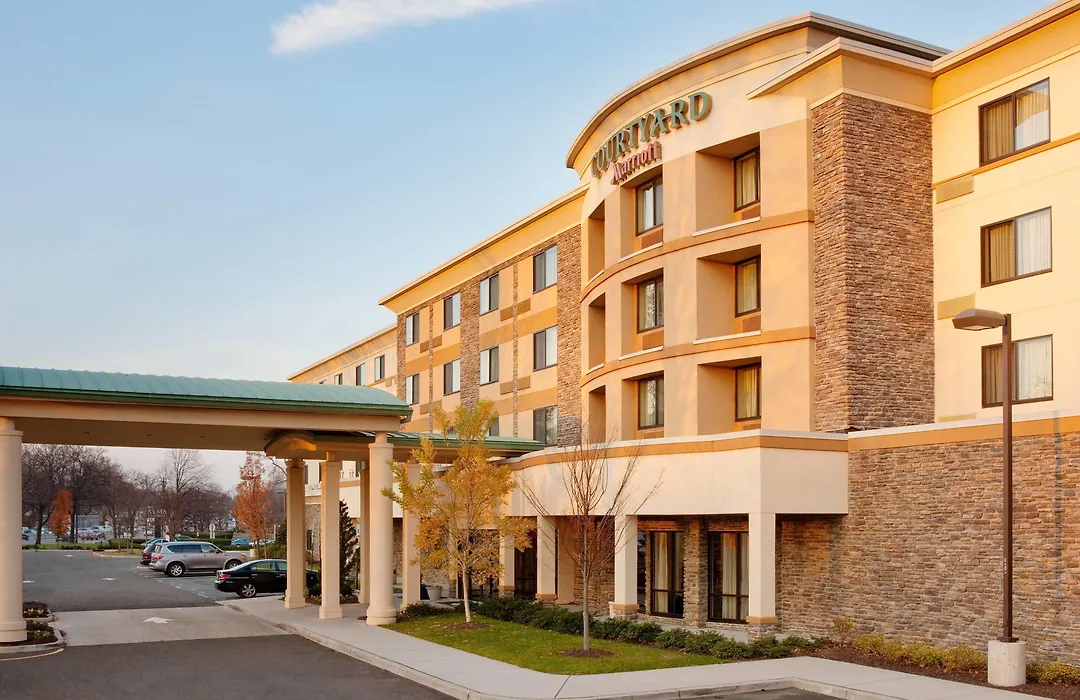 Courtyard By Marriott Paramus-1
