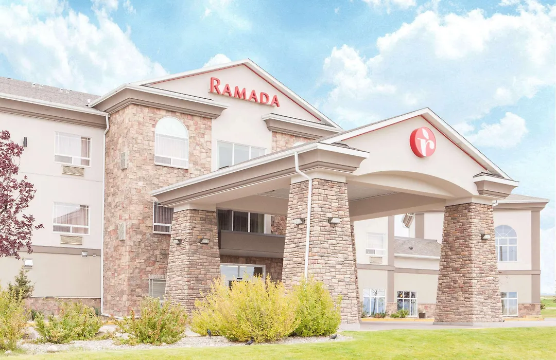 Ramada By Wyndham Pincher Creek-1