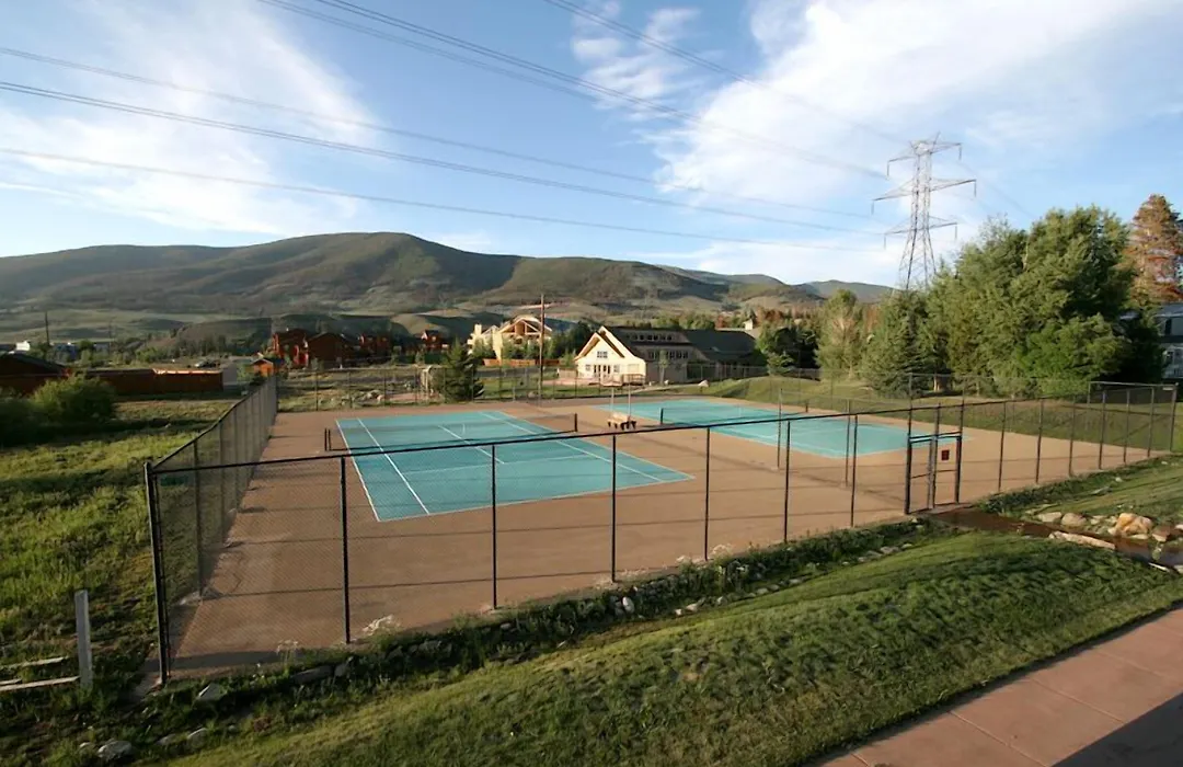 Swan Mountain Resort-1