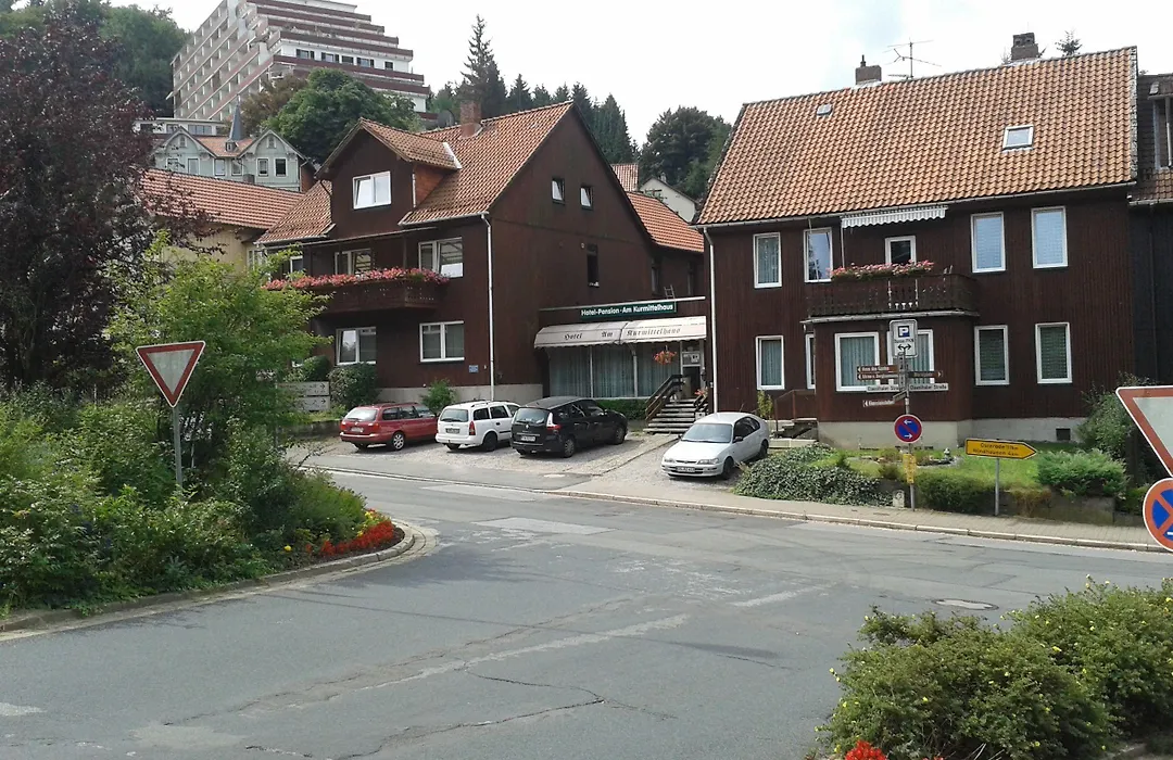 Hotel Pension Am Kurmittelhaus-1