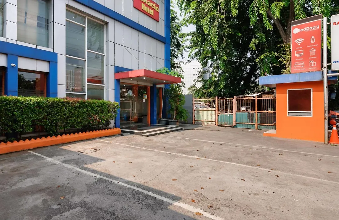 Reddoorz Plus @ Jalan Pemuda Jakarta-1