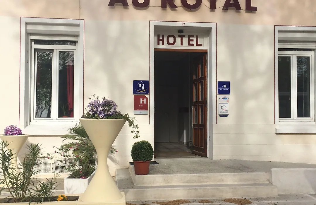 Au Royal Hotel-1